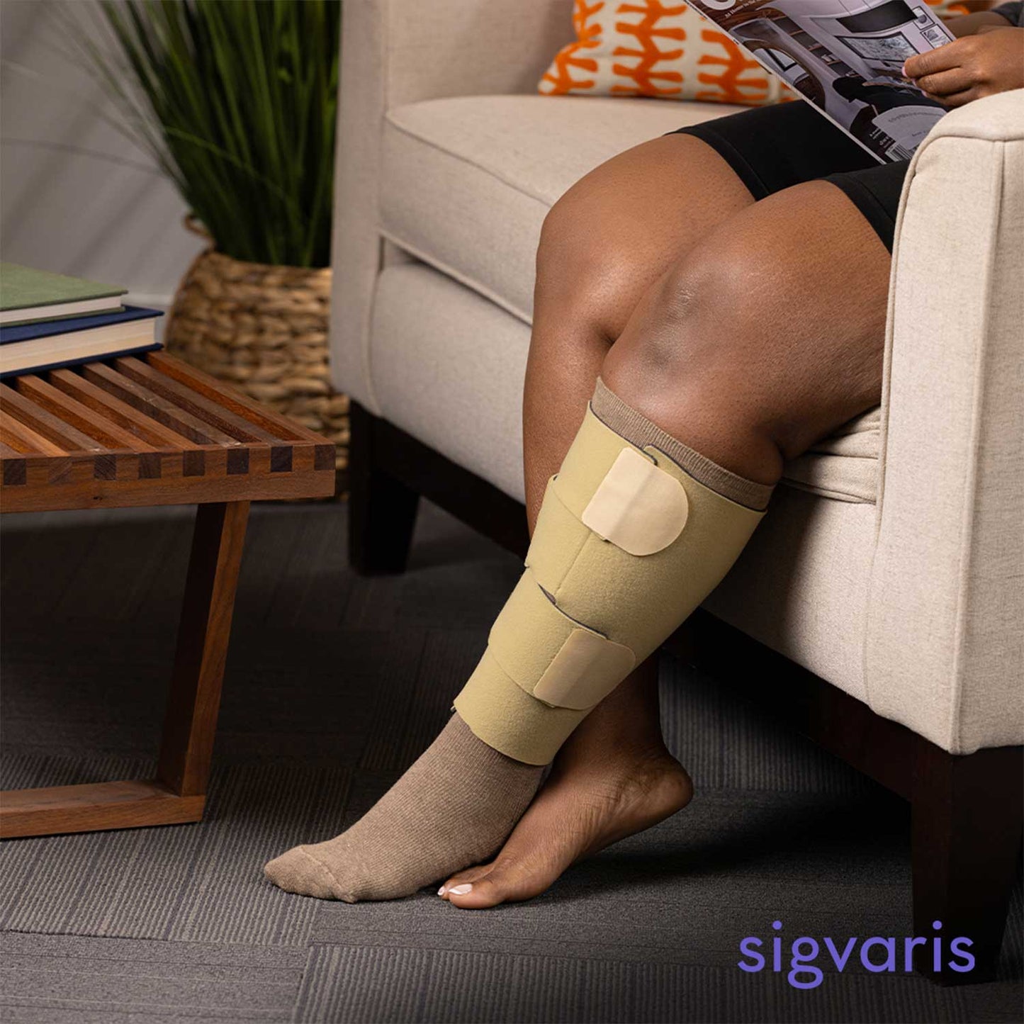 Sigvaris Compreflex Contain Calf - 20-50 mmHg