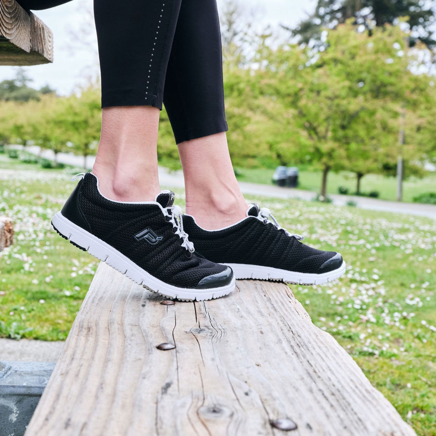 Women's Casual Shoes