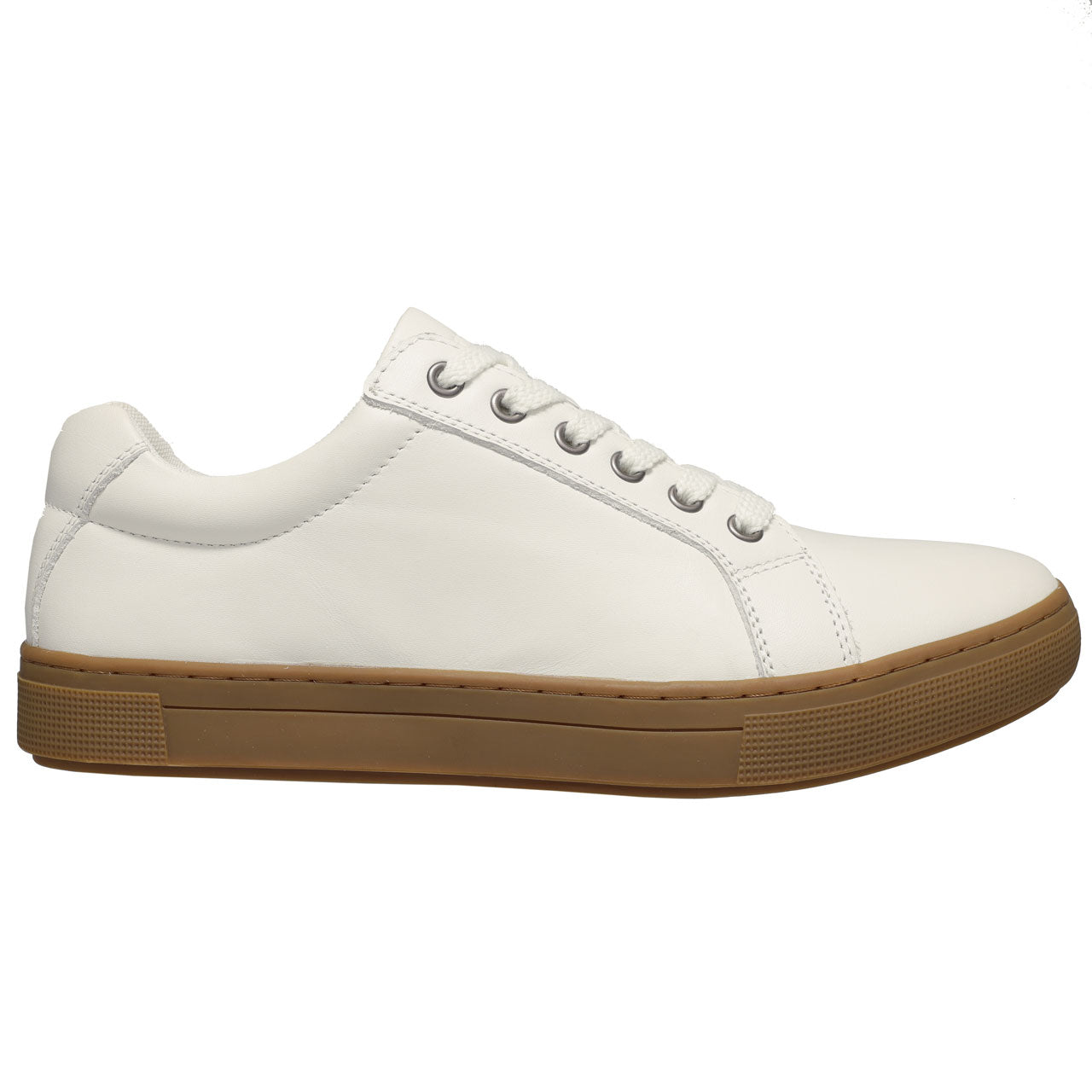 Propet Koda Men's Platform Sneaker White sneaker with brown sole on a white background