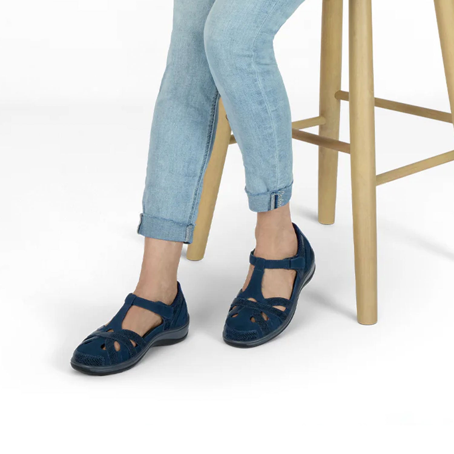 Orthofeet Women's Juno Casual Shoes | Ames Walker