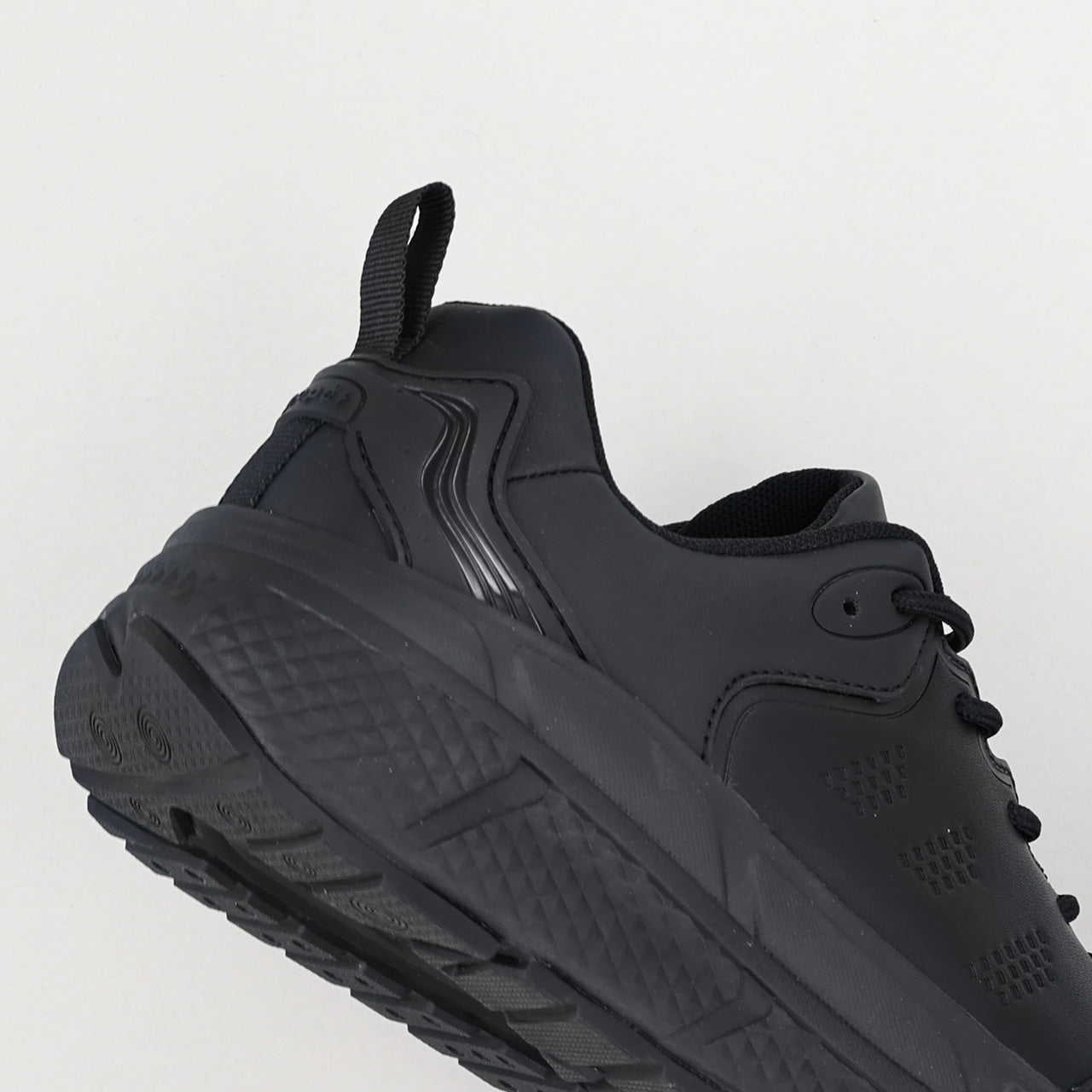 Propet Women's Ultra Leather Sneaker Black with laces