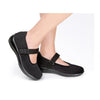 Woman wearing Orthofeet Women's Springfield Casual Shoes