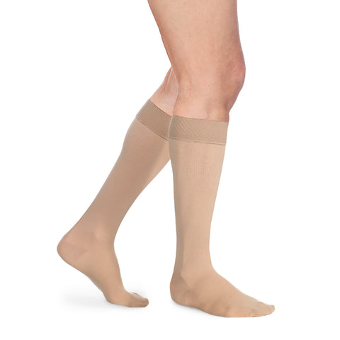 Sigvaris Essential 862 Men's Opaque Closed Toe Knee Highs w/Grip Top - 20-30 mmHg