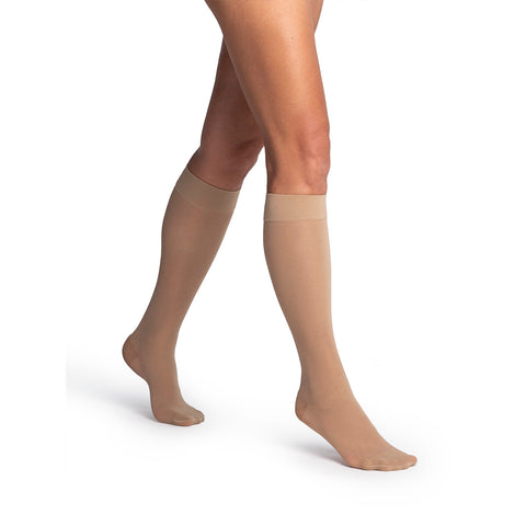 Sigvaris 982 Women's Dynaven Sheer Closed Toe Knee Highs - 20-30 mmHg