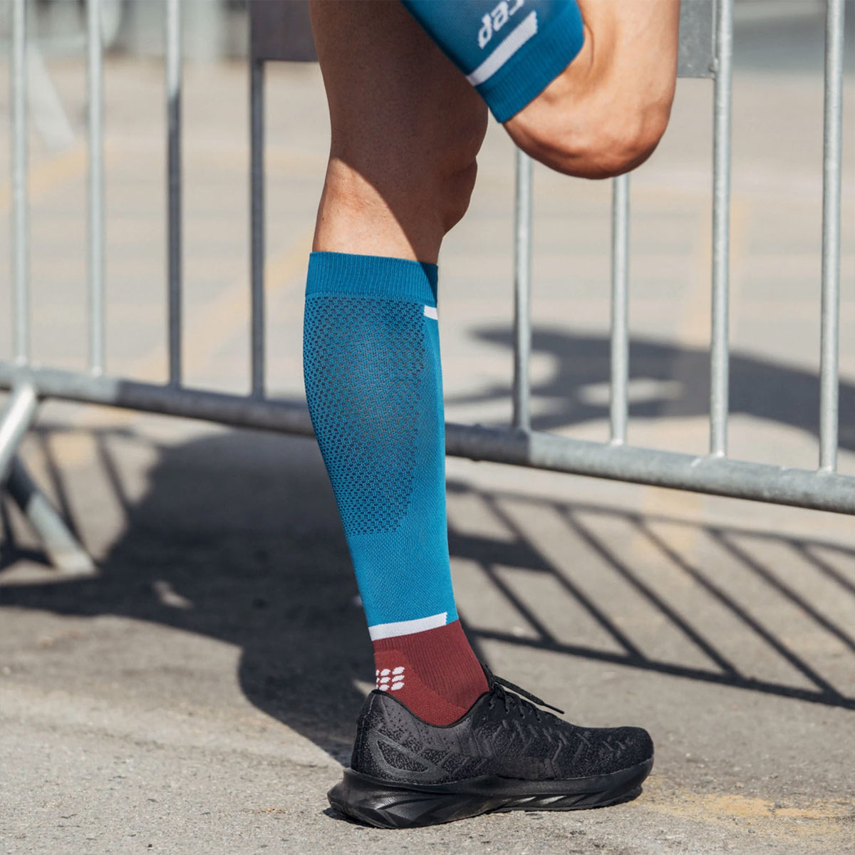 CEP Men's The Run Tall Compression Socks 4.0 Ocean Dark Red