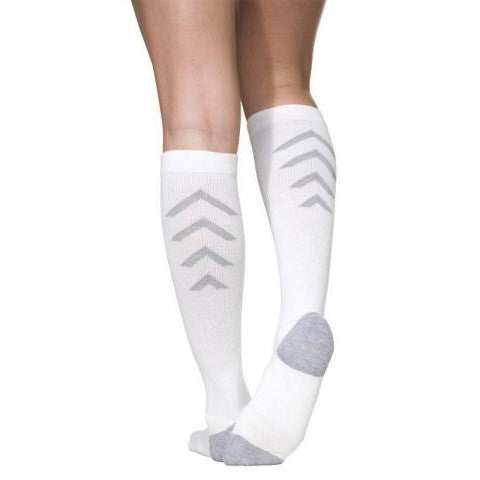 Sigvaris 401 Athletic Recovery Knee High Socks  - 15-20 mmHg - White